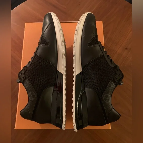 Louis Vuitton monogram run away trainer sneakers men size 11 black white - Picture 6 of 13